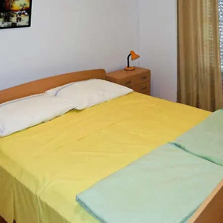Vera - Ckv05081-dya Apartman *